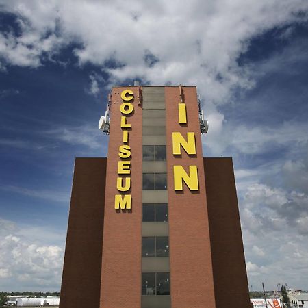 Coliseum Inn Edmonton Buitenkant foto