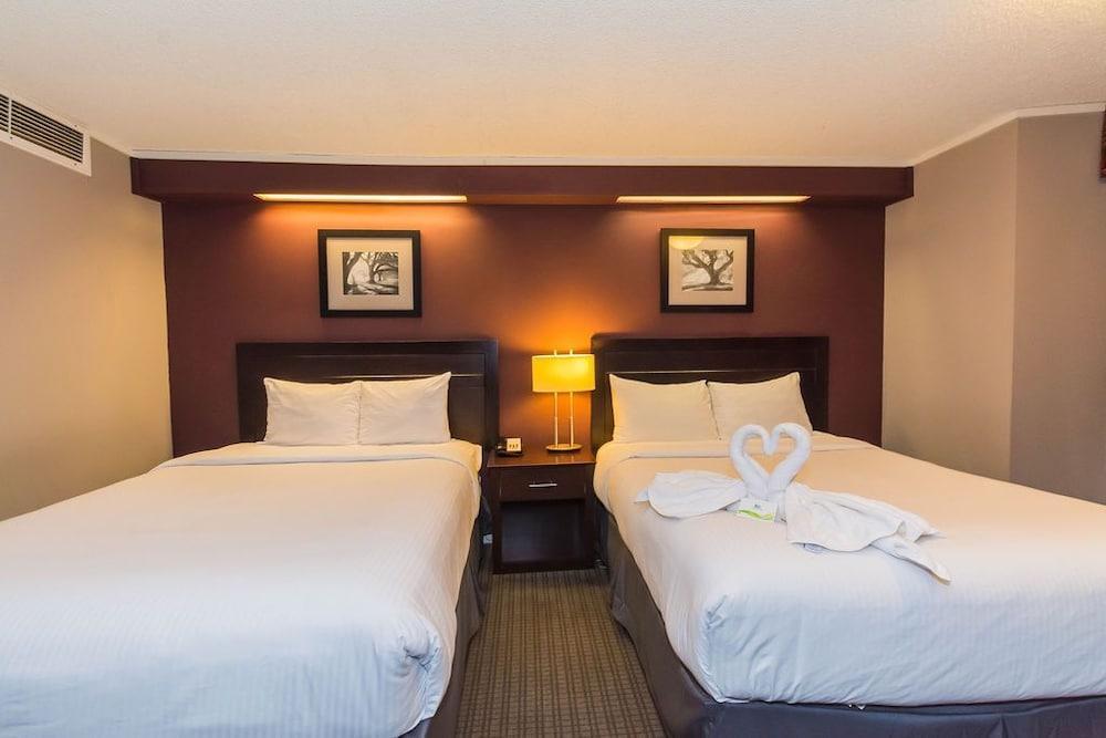 Coliseum Inn Edmonton Buitenkant foto