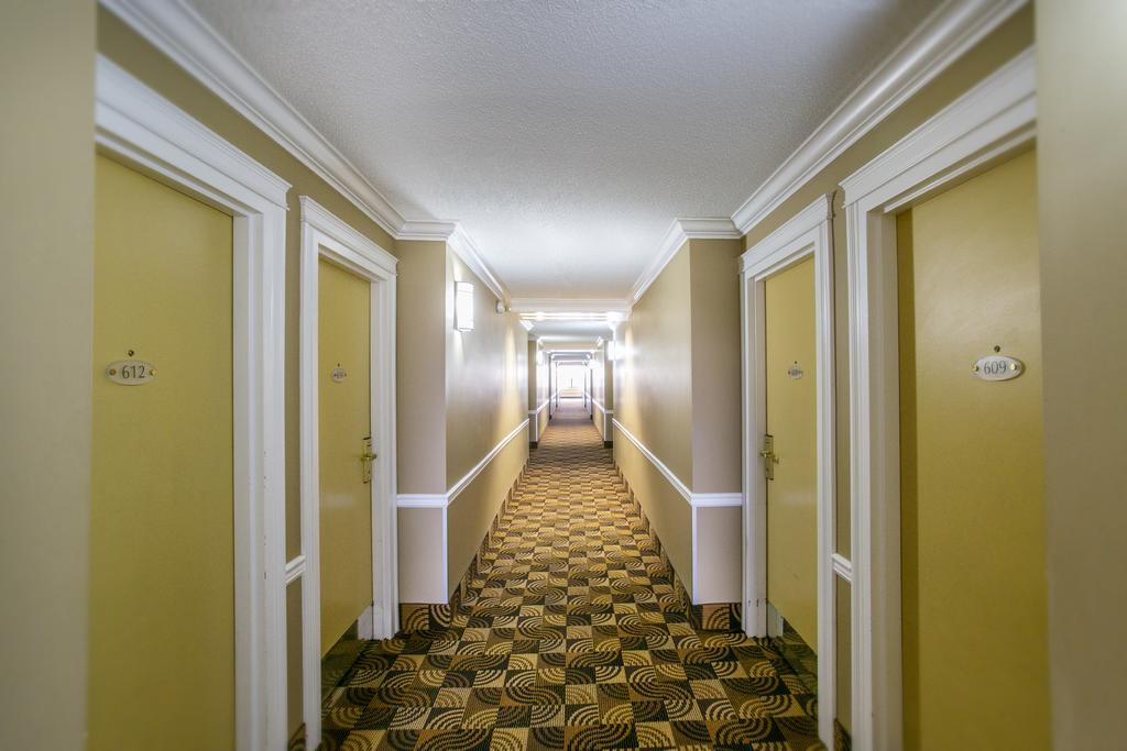 Coliseum Inn Edmonton Buitenkant foto