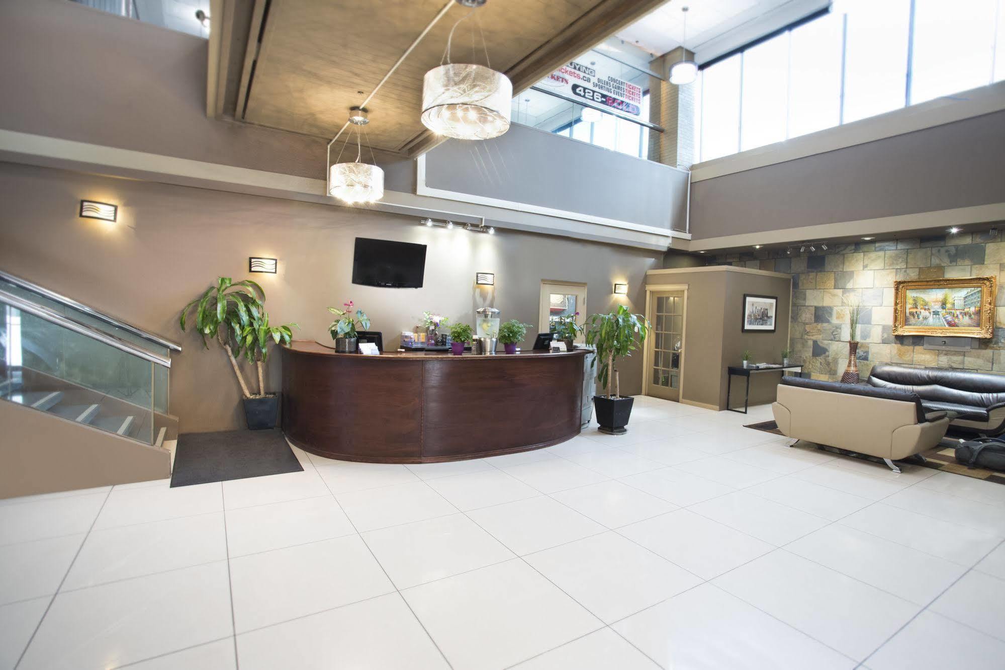 Coliseum Inn Edmonton Buitenkant foto
